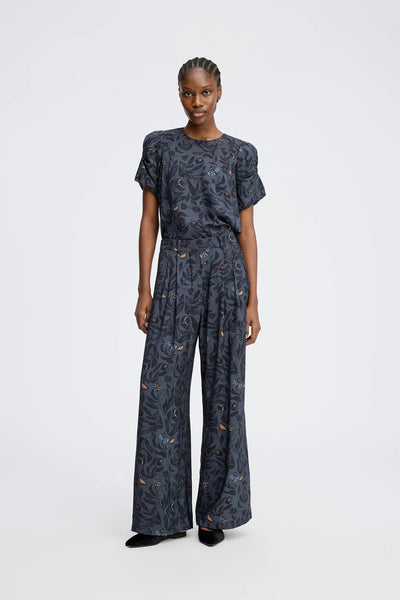 Munthe Short Sleeve Lustanna Print Top - Charcoal