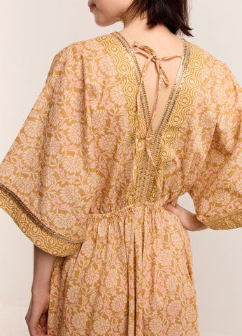 Summum Woman Kimono Dress with Shimmering Piping - Soft Camel