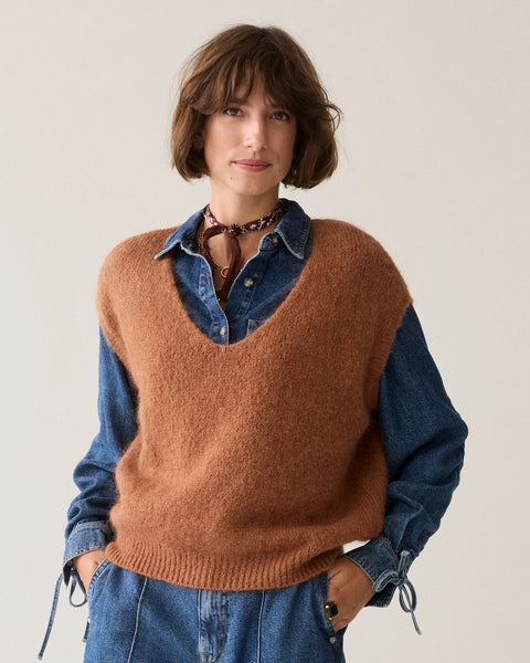 Summum Woman Spencer Mohair Sleeveless V-Neck Knit - Brown