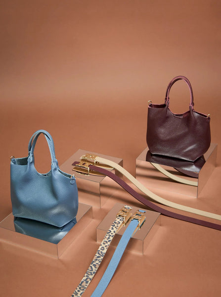 Black Colour BCIsolde Leather Bag -Wine