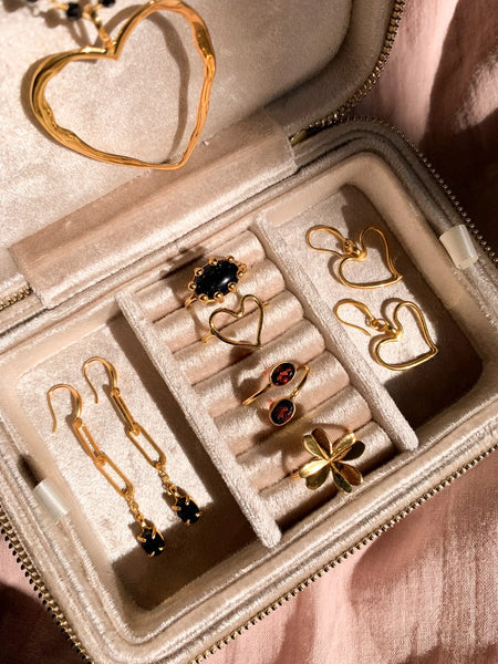 IBU Jewels Aum Onyx Ring - Gold