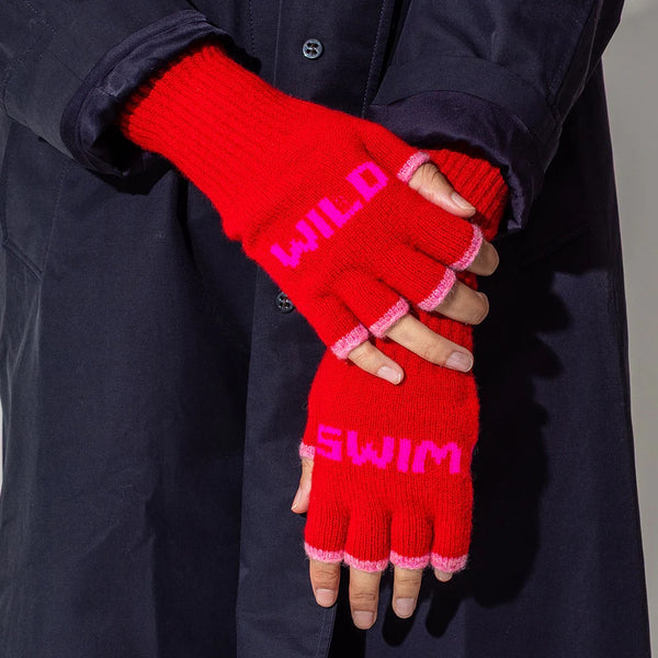 Black & Beech Wild Swim Fingerless Gloves - Rouge