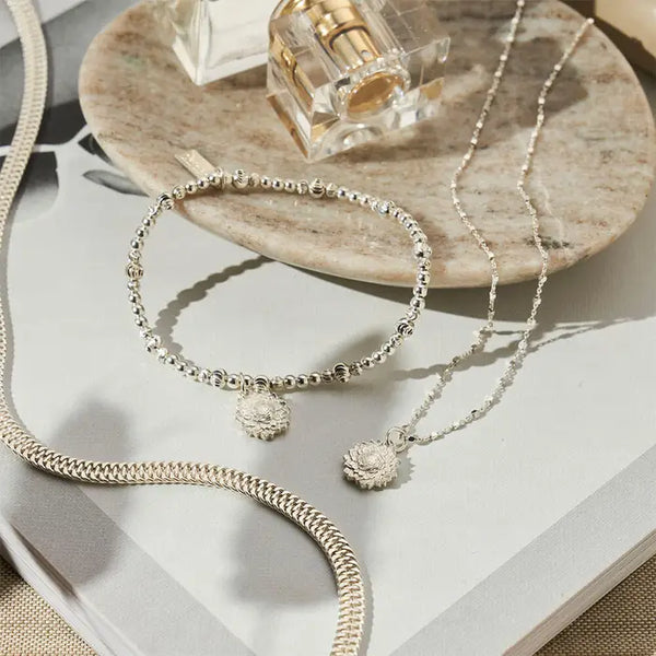 ChloBo Delicate Cube Chain Sunflower Necklace - Silver