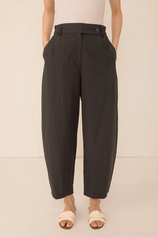 VI.VE.RE Thea Barrel Leg Trouser - Black