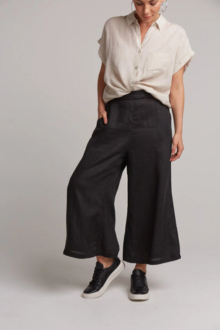 EB&IVE Studio Wide Leg Linen Crop Trousers - Black