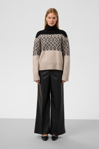 Soaked In Luxury SLKaegan Pullover - Black and Pistachio Fair Isle