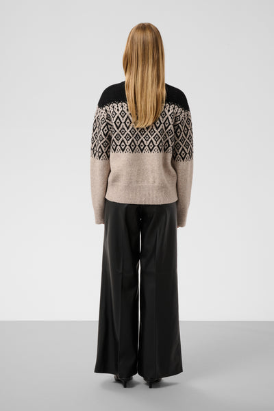 Soaked In Luxury SLKaegan Pullover - Black and Pistachio Fair Isle