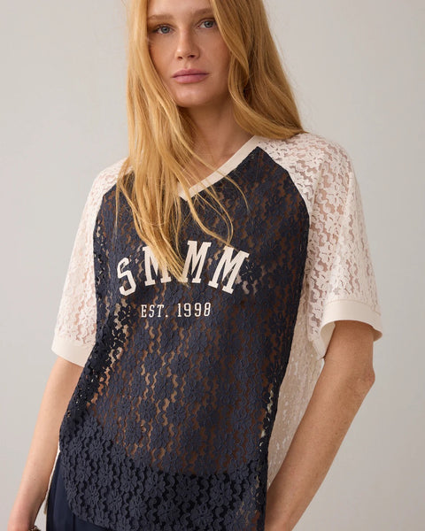 Summum Woman Baseball v Neck Shirt in Lace - Black / Ivory