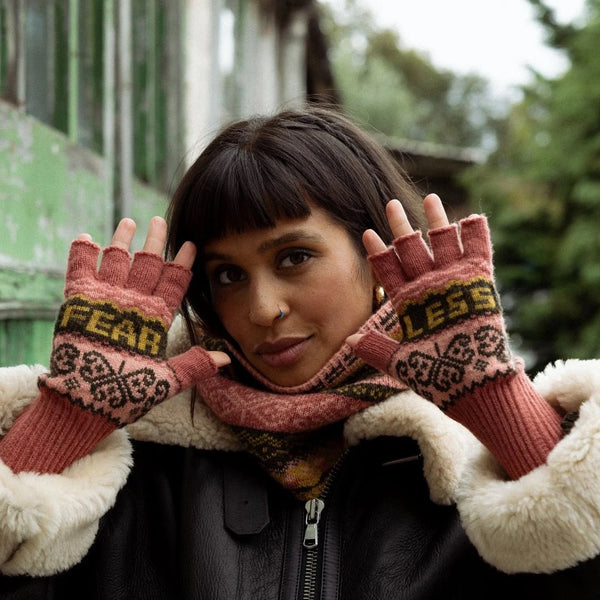 Black & Beech Fearless Fingerless Glove in Cloudberry