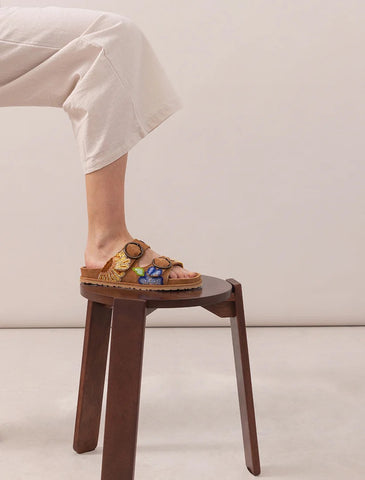 Laid back London Clay French Knot Mustard Suede - Multi