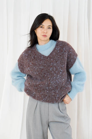 TWNS Madelina V-Neck Sleeveless Sweater - Burgundy / Blue