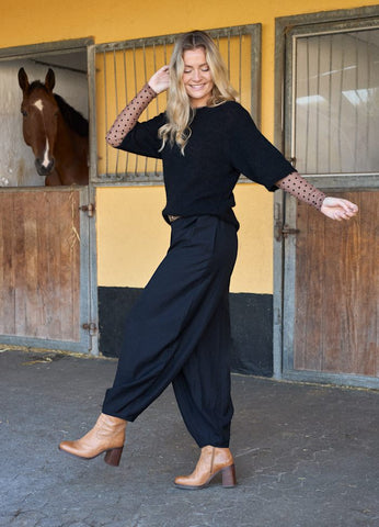 Black Colour BCAbu Balloon Pant - Black