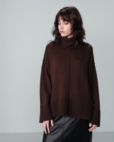 Grace & Mila Oversized Turtle Neck Sweater - Chocolate